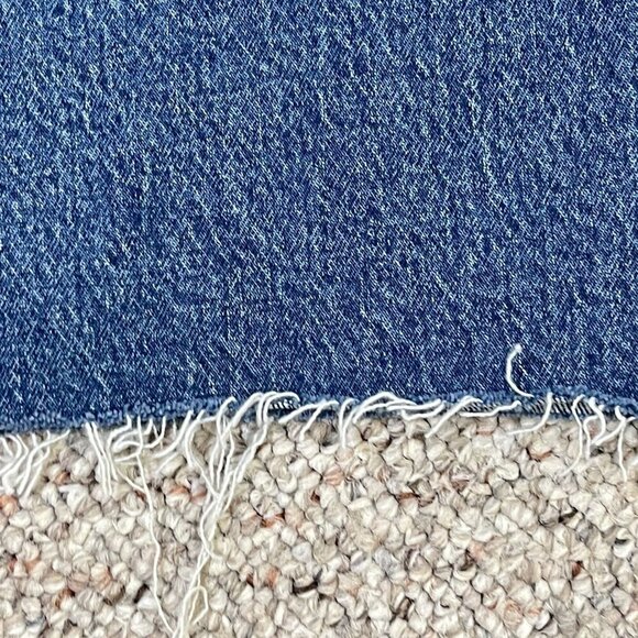 Universal Thread Women's Jeans Vintage Straight Distressed Size 12 - Picture 6 of 8